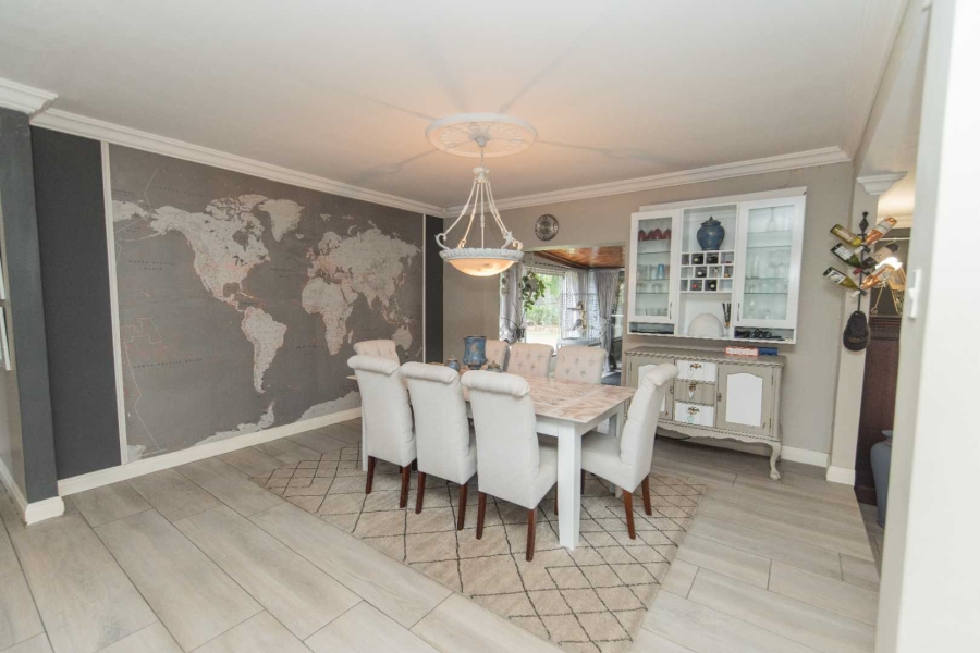 8 Bedroom Property for Sale in Summerstrand Eastern Cape